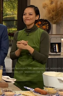 Pila's green corduroy mini dress on The Drew Barrymore Show