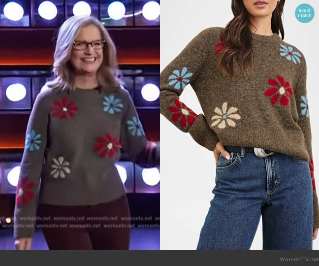 Rails Winter Floral Anise Sweater worn by Bonnie Hunt on The Kelly Clarkson Show