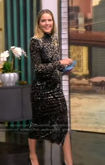 Sara's leopard print velvet dress on The View