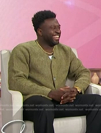 Sinqua’s green textured cardigan on Sherri