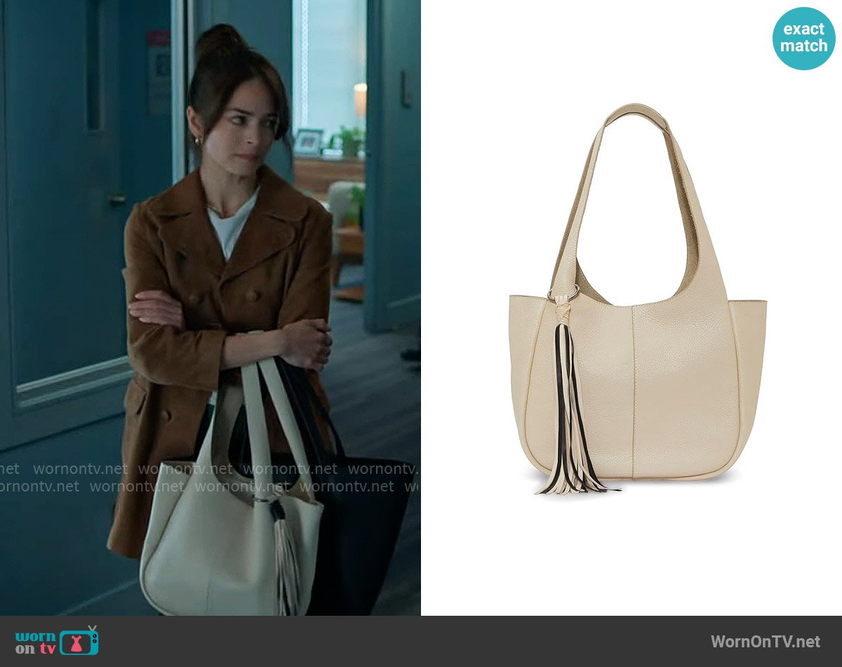 Cassandra’s handbag on Murder in a Small Town