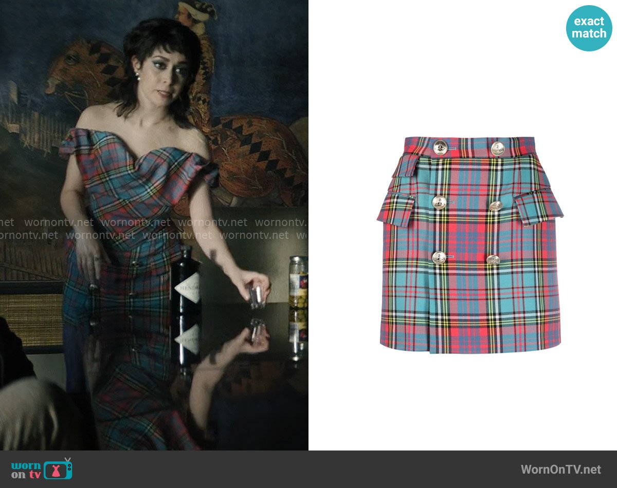 Sofia’s plaid skirt on The Penguin