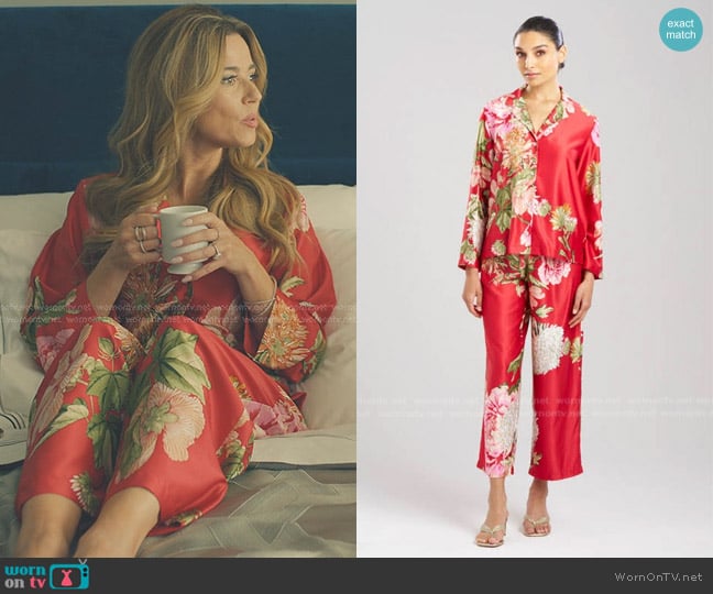 Natori Caterina Notch Pj worn by Margo Starling (Linda Cardellini) on No Good Deed