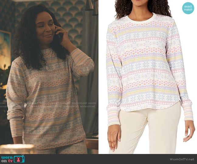 Kaya’s print sweatshirt on Elsbeth