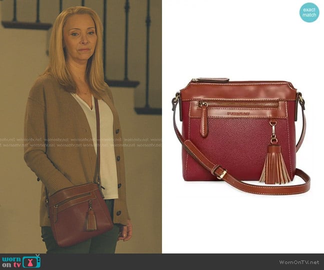 St. John Quincy Crossbody Bag worn by Lydia Morgan (Lisa Kudrow) on No Good Deed