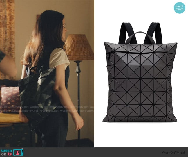 Issey Miyake  Bao Bao Gray Flat Pack Backpack worn by Leslie Fisher (Abbi Jacobson) on No Good Deed