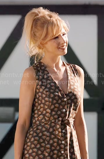 Beth's printed button front dress on Yellowstone