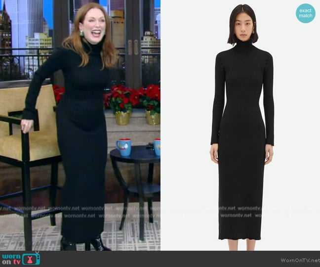 Julianne Moore’s black knit dress on Live with Kelly