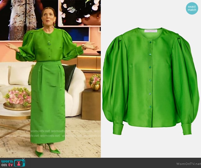 Drew’s green puff sleeve top on The Drew Barrymore Show