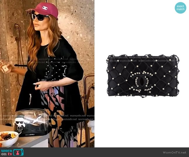 Chanel Coco Beach Faux Pearl Clutch worn by Dorit Kemsley on The Real Housewives of Beverly Hills