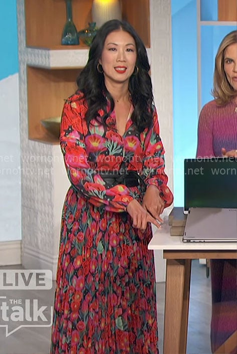 Chi-Lan Liu’s floral pleated dress on The Talk