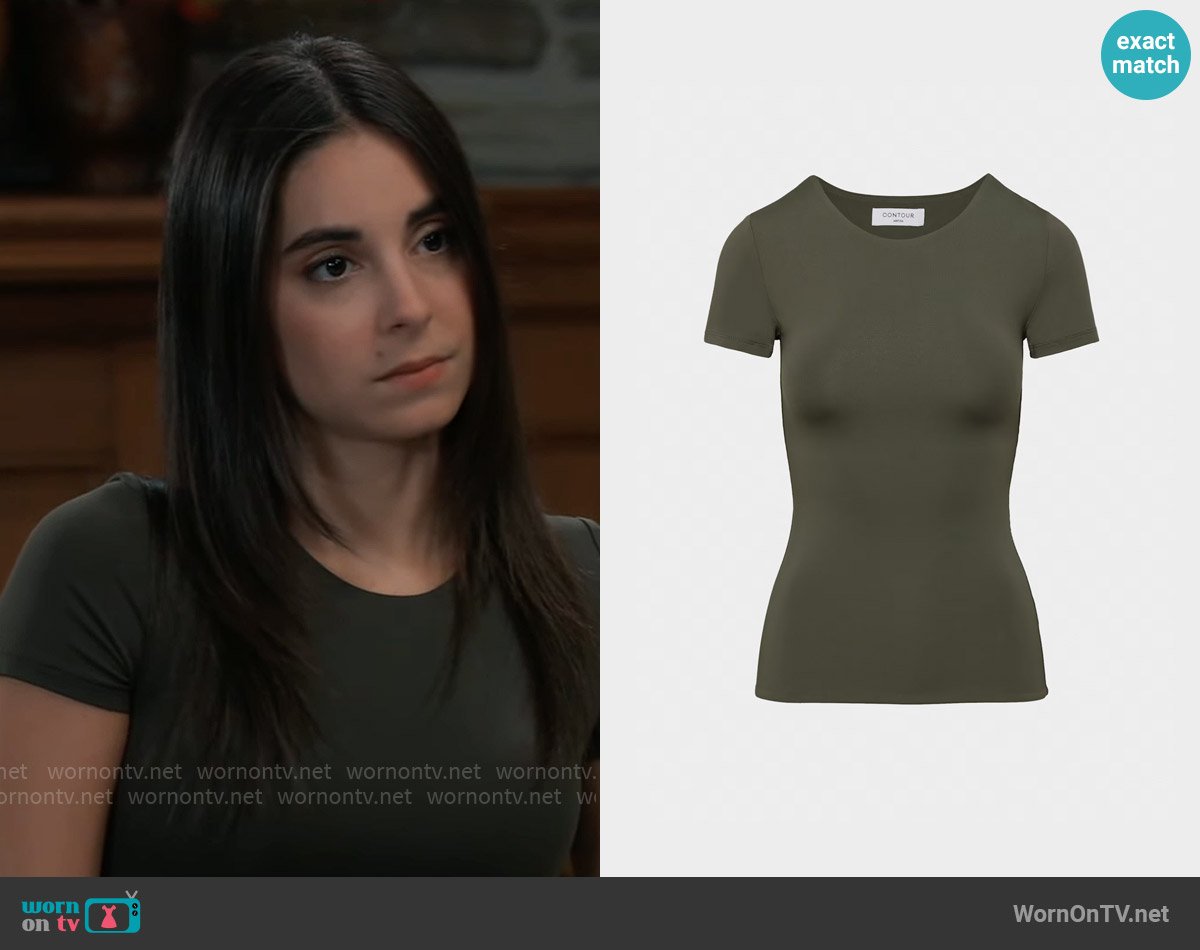 Contour at Aritzia Crew Hip T-shirt in Dark Olive worn by Molly Lansing-Davis (Kristen Vaganos) on General Hospital