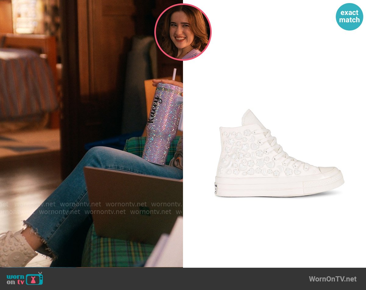 Converse Chuck 70 Stars Sneaker in Egret worn by Kacey (Gracie Lawrence) on The Sex Lives of College Girls