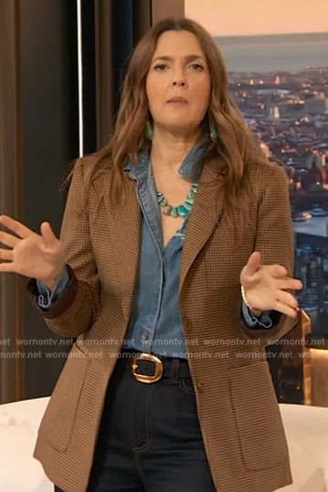 Drew's beige check blazer on The Drew Barrymore Show