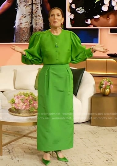 Drew's green puff sleeve top and skirt on The Drew Barrymore Show