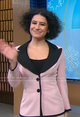 Ilana Glazer’s pink contrast trim blazer and skirt on Good Morning America