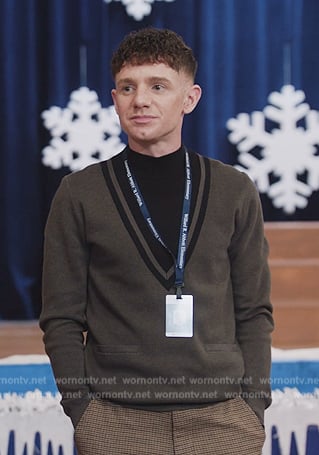 Jacob's gray stripe trim sweater on Abbott Elementary