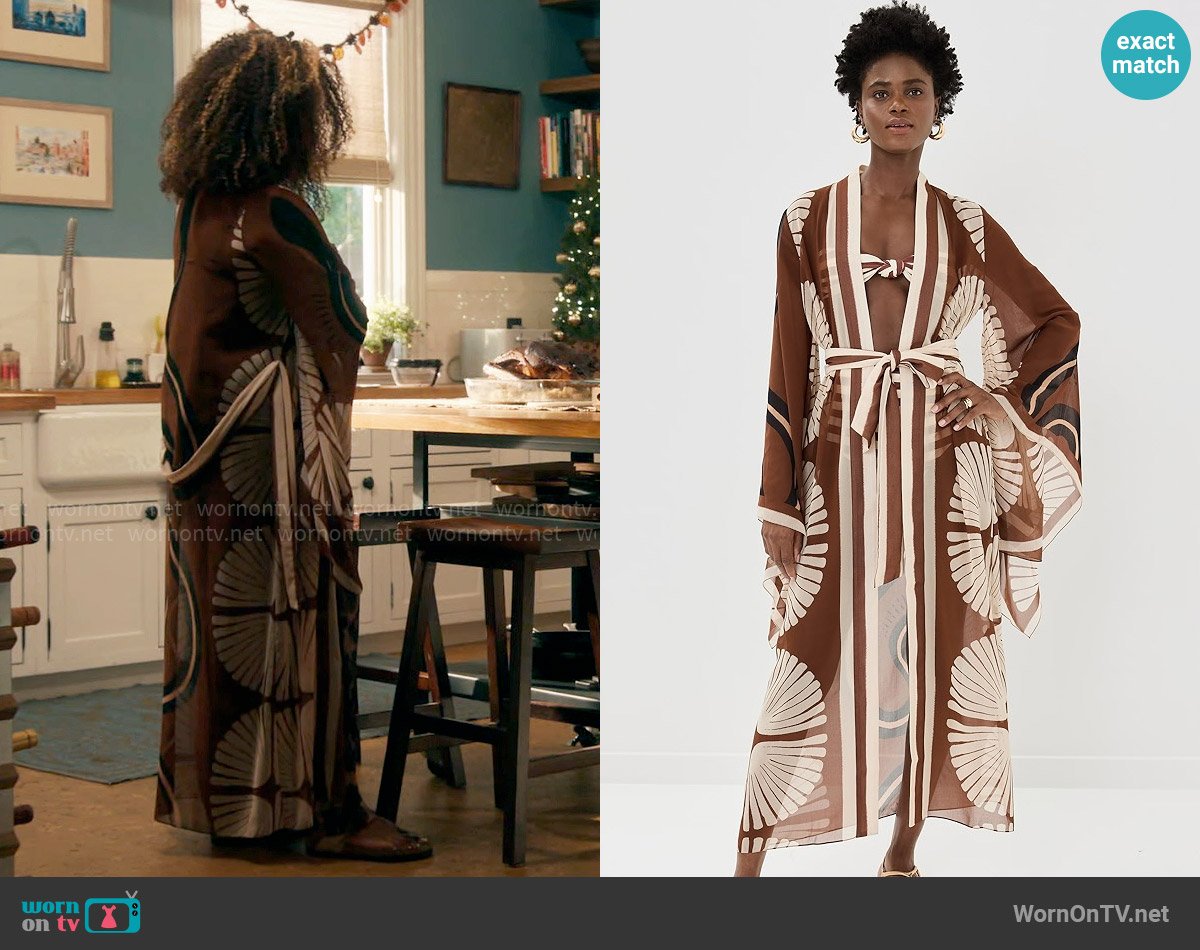 Johanna Ortiz Amazon Basin Kimono worn by Viola Marsette (Lorraine Toussaint) on The Equalizer