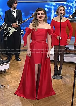 Kelly Clarkson's red off-shoulder gown on Today