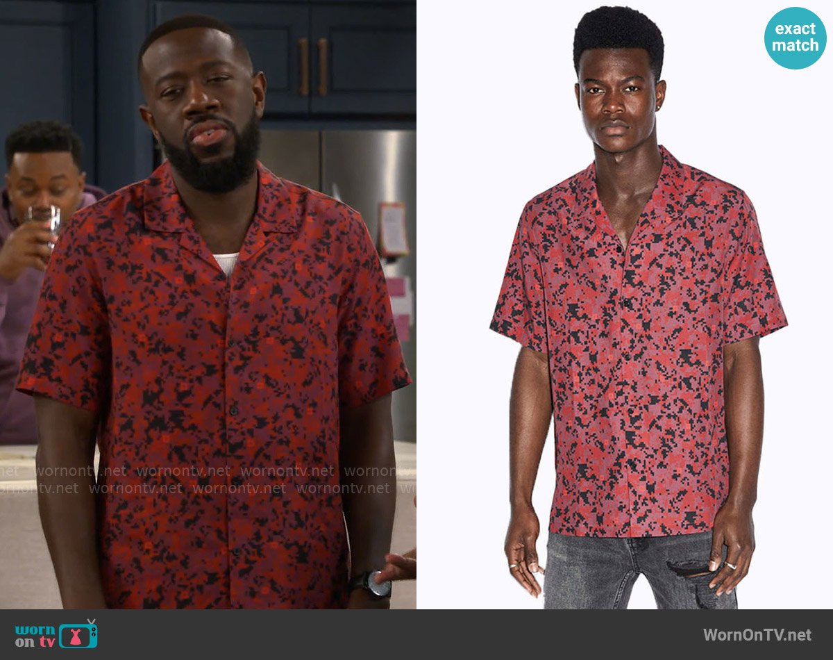 Ksubi Digi Resort SS Shirt worn by Malcom (Sheaun McKinney) on The Neighborhood