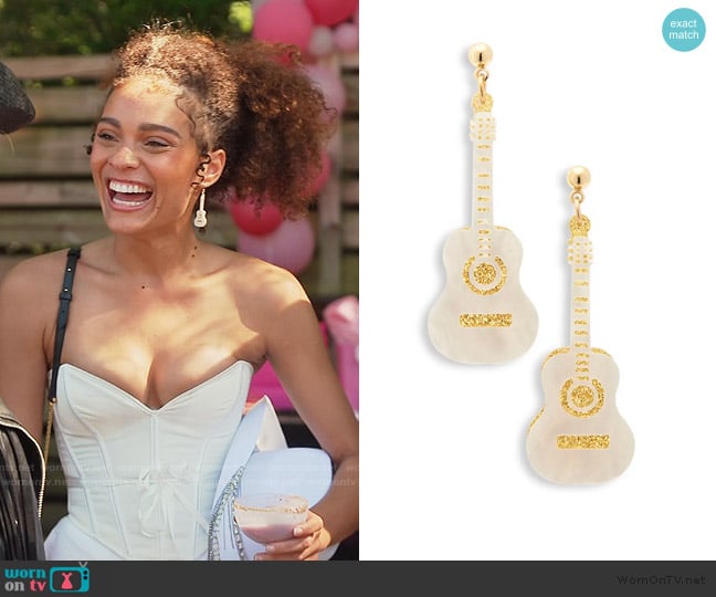 Sienna’s guitar shape earrings on Southern Charm