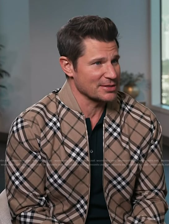 Nick Lachey's plaid jacket on E! News