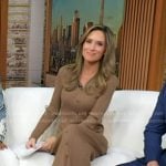 Rhiannon’s brown ribbed knit shirtdress on Good Morning America