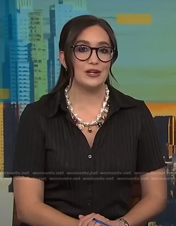 Savannah’s black ribbed shirt on NBC News