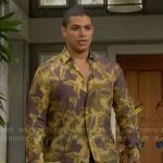 Zende’s yellow abstract print shirt on The Bold and the Beautiful