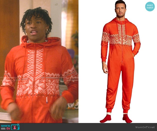 Coofandy Hooded Full Zip Onesie in Red Christmas worn by Kelvin (Diamond Lyons) on The Upshaws