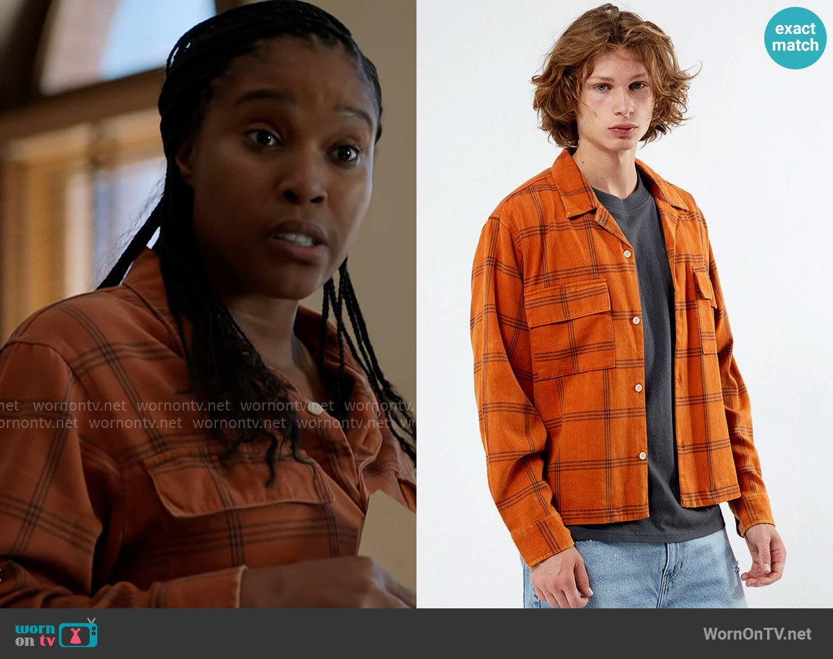 PacSun Washed Cropped Flannel Shirt worn by Kiana Cook (Toya Turner) on Chicago PD