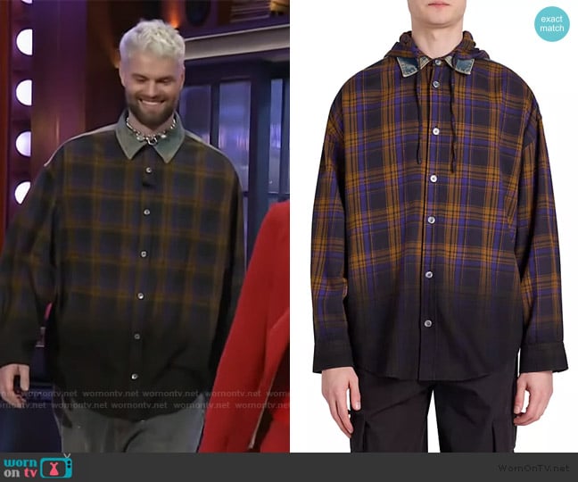 Tucker’s plaid shirt on The Kelly Clarkson Show