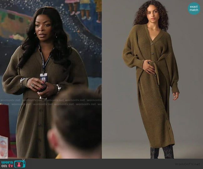 Urban Revivo Skinny V-Neck Knitted Cardigan worn by Ava Coleman (Janelle James) on Abbott Elementary