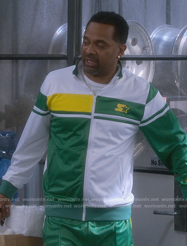 Bennie's green and white colorblock jacket on The Upshaws