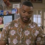 Bernard’s green floral print shirt on The Upshaws