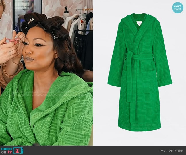 Gacelle’s green bathrobe on RHOBH