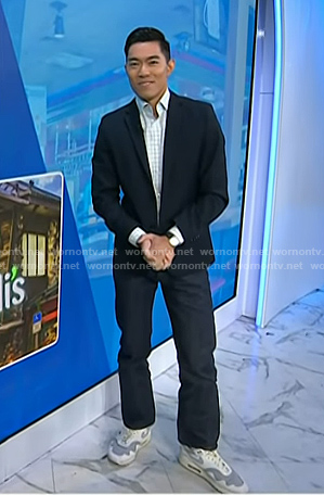 Brian Cheung's white and grey sneakers on Today
