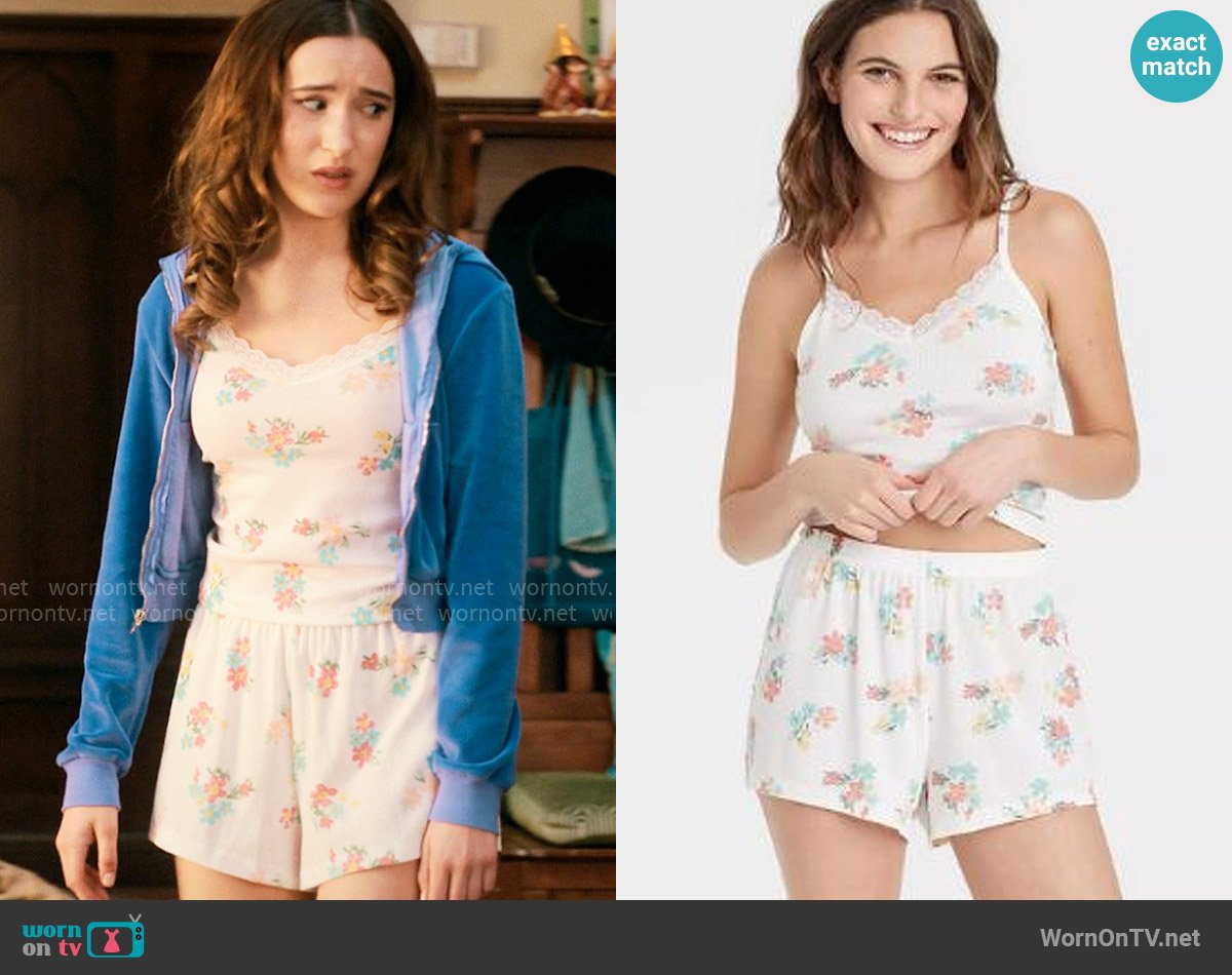 Colsie at Target Lace Trim Pajama Set worn by Kacey (Gracie Lawrence) on The Sex Lives of College Girls