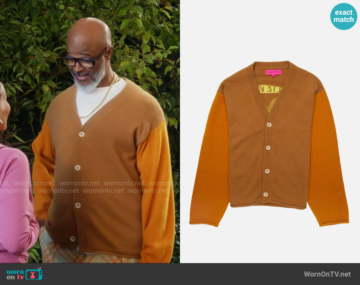 The Elder Statesman Love and Aliens Cardigan worn by Poppa (Damon Wayans) on Poppas House