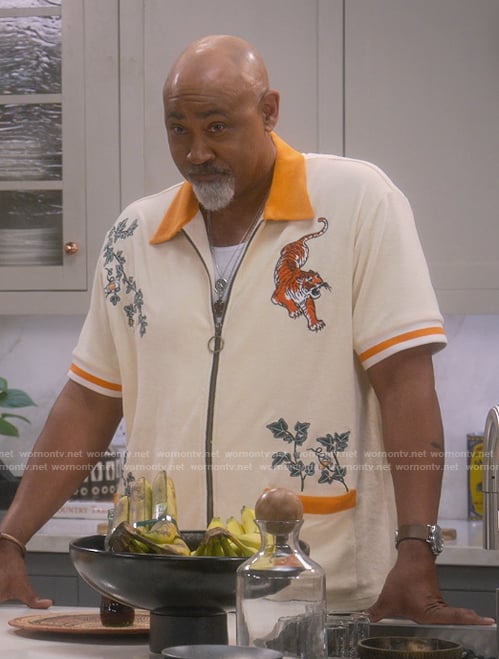 Frank's tiger embroidered shirt on The Upshaws