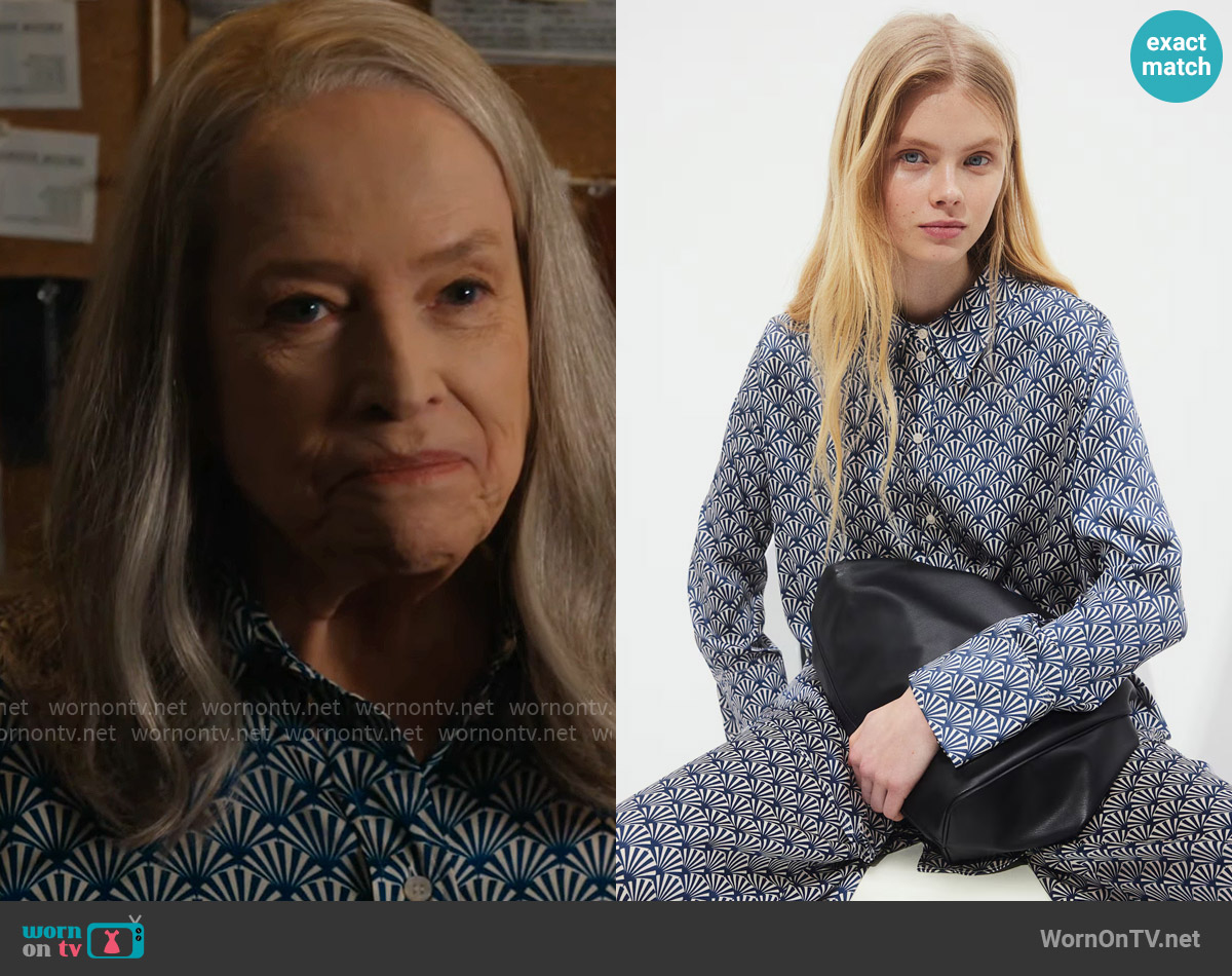 H&M Shirt in Blue / Patterned worn by Madeline Matlock (Kathy Bates) on Matlock