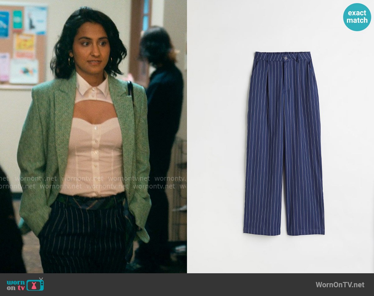 H&M Dress Pants in Dark Blue / Striped worn by Bela Malhotra (Amrit Kaur) on The Sex Lives of College Girls