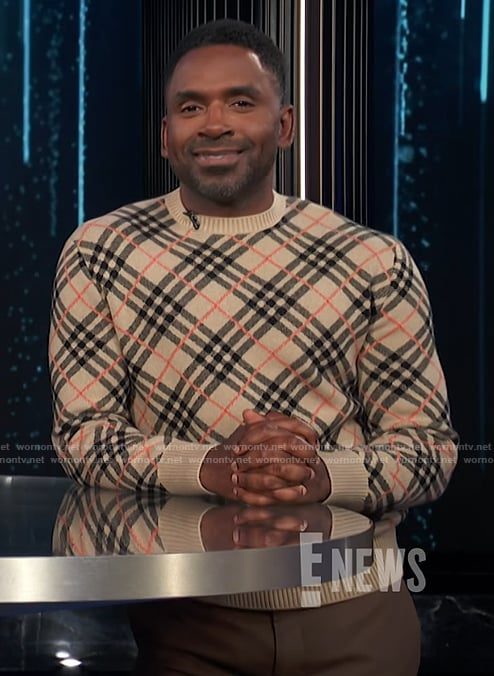 Justin's plaid sweater on E! News