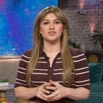 Kelly’s brown striped polo top on The Kelly Clarkson Show