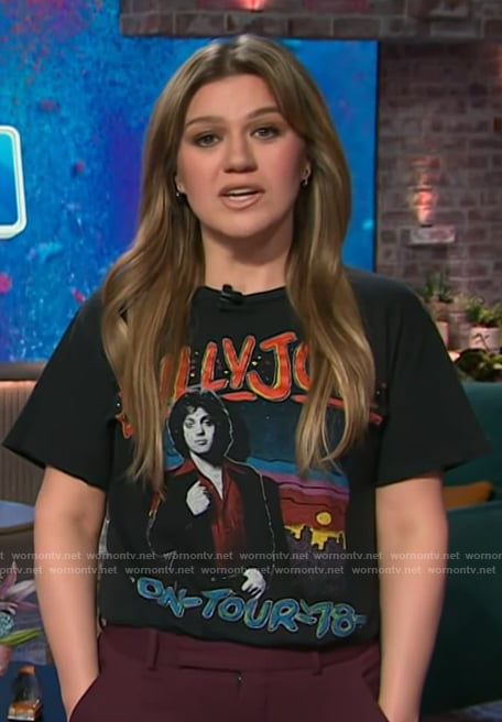 Kelly's black Billy Joel graphic print tee on The Kelly Clarkson Show