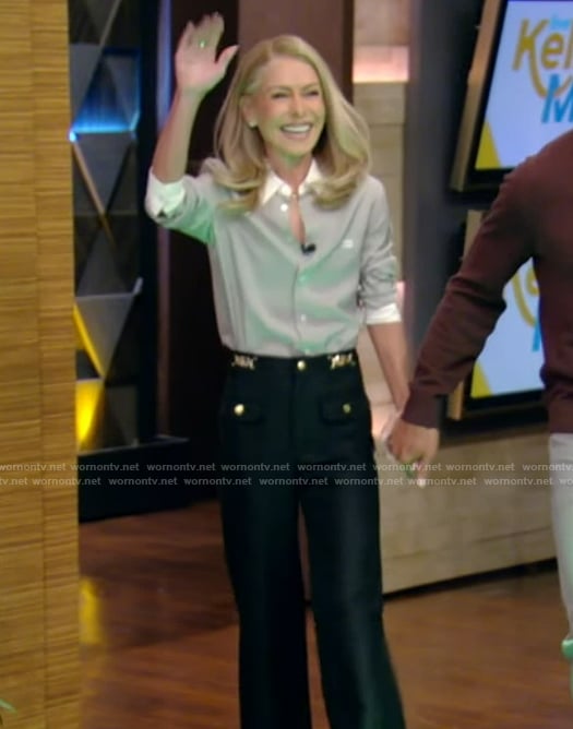 Kelly’s gray contrast collar shirt and pants on Live with Kelly and Mark