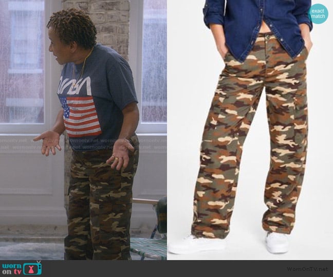 Levi's 94 Baggy Cotton High Rise Cargo Pants worn by Lucretia Turner (Wanda Sykes) on The Upshaws