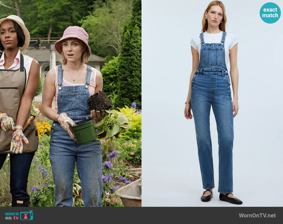 Madewell The '90s Straight Overalls in Fawnbrook Wash worn by Alice (AnnaSophia Robb) on Grosse Pointe Garden Society