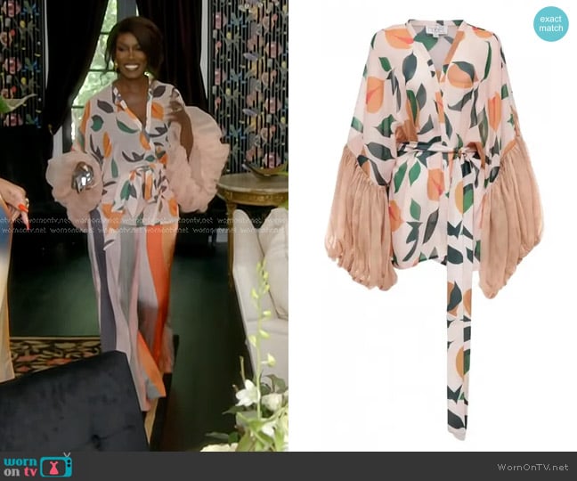 Fe Noel Nutmeg Beige Short Robe worn by Bozoma Saint John on The Real Housewives of Beverly Hills