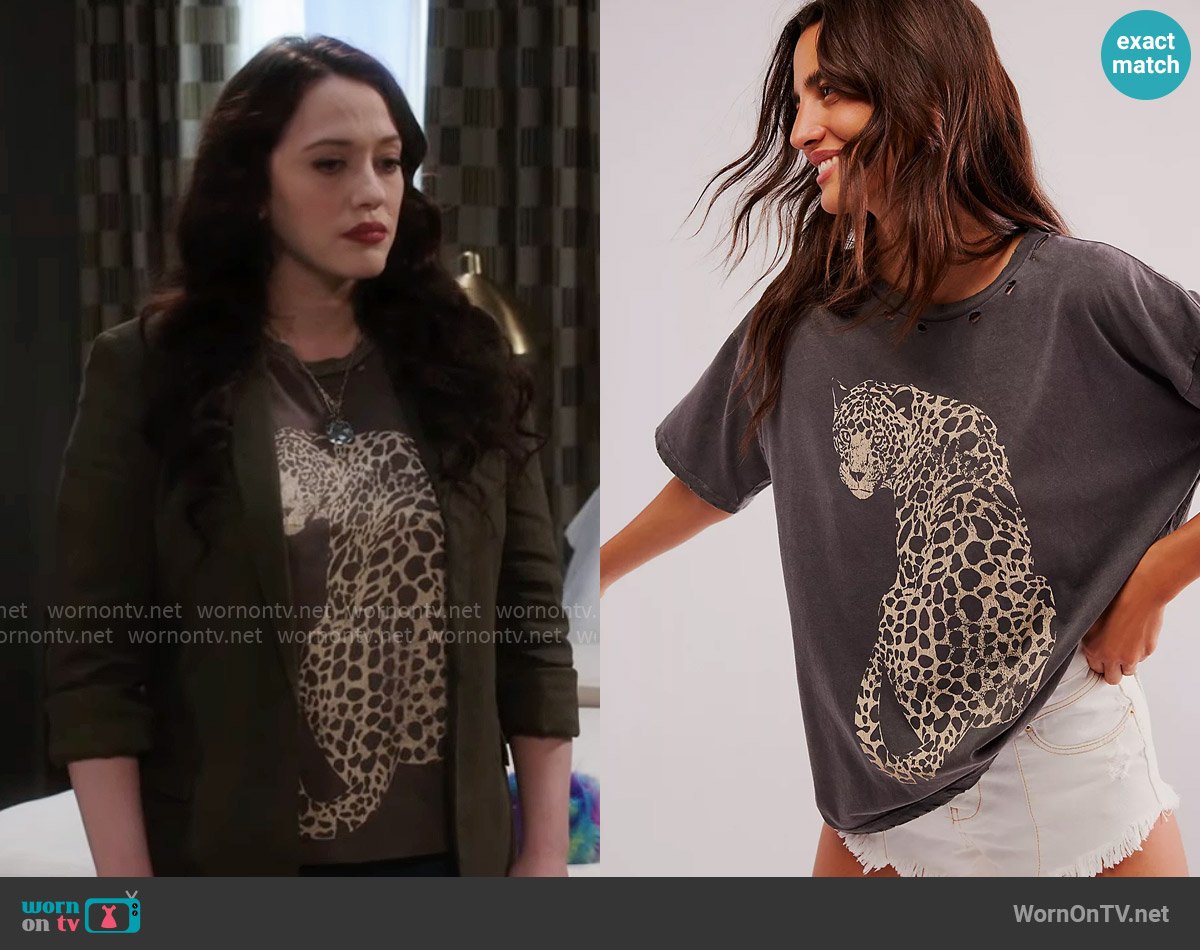 Riley’s leopard graphic tee on Shifting Gears